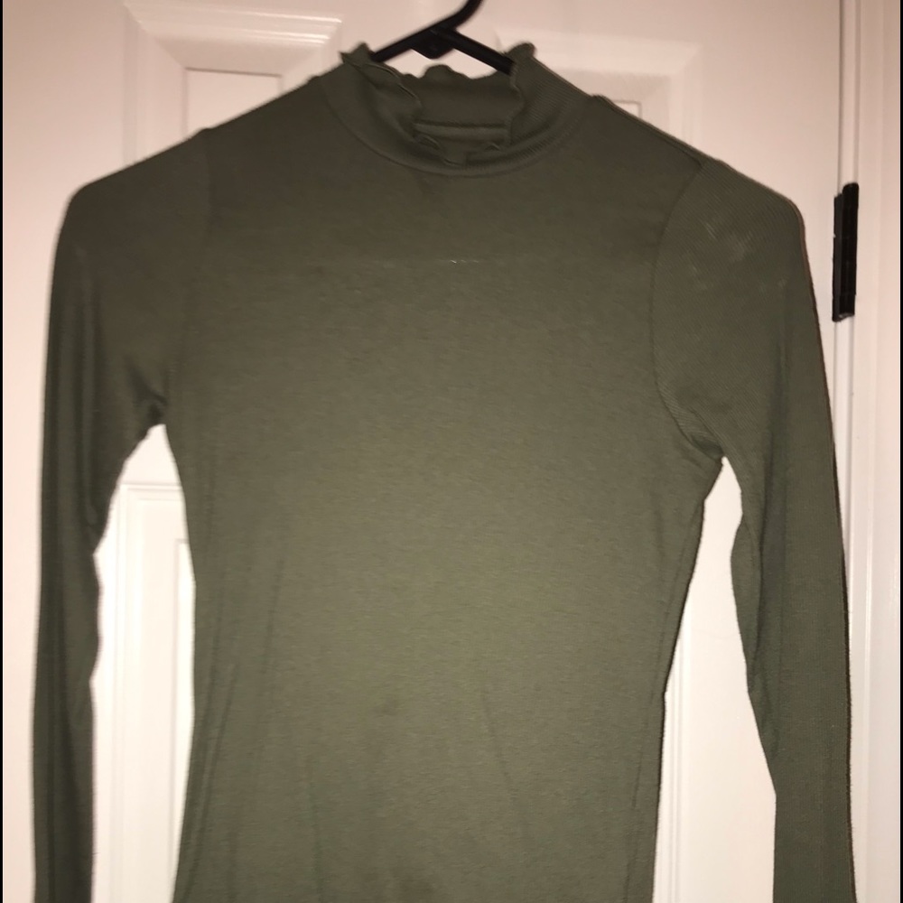 Turtle neck - Picture 2 of 3